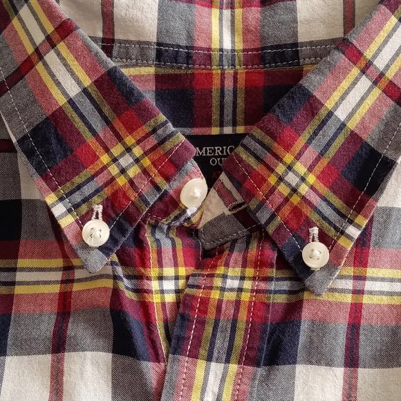 AMERICAN EAGLE OUTFITTERS RED YELLOW PLAID BUTTON DOWN SHIRT. SIZE (M ) - Picture 10 of 13